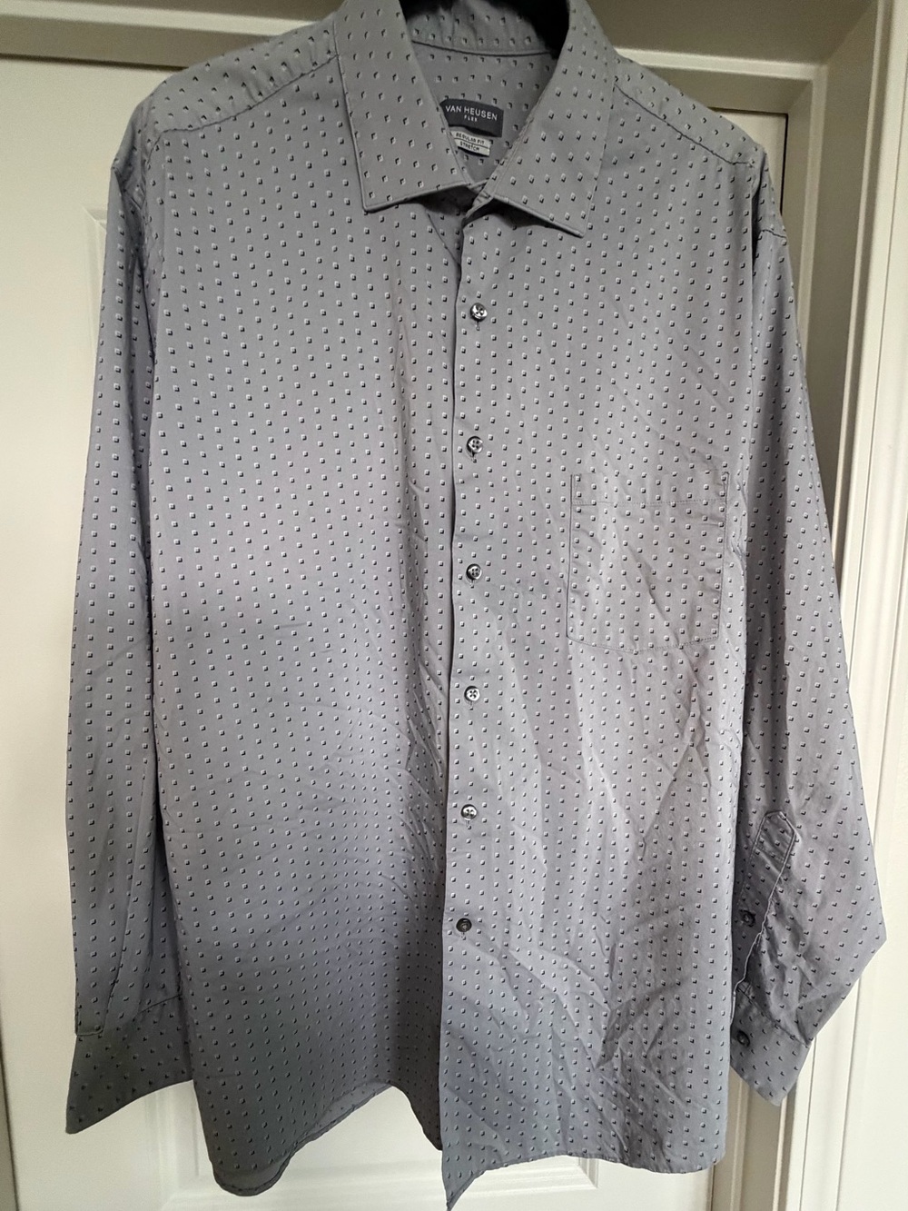 Van Heusen Men’s Light Gray Microdot Button-Down Shirt